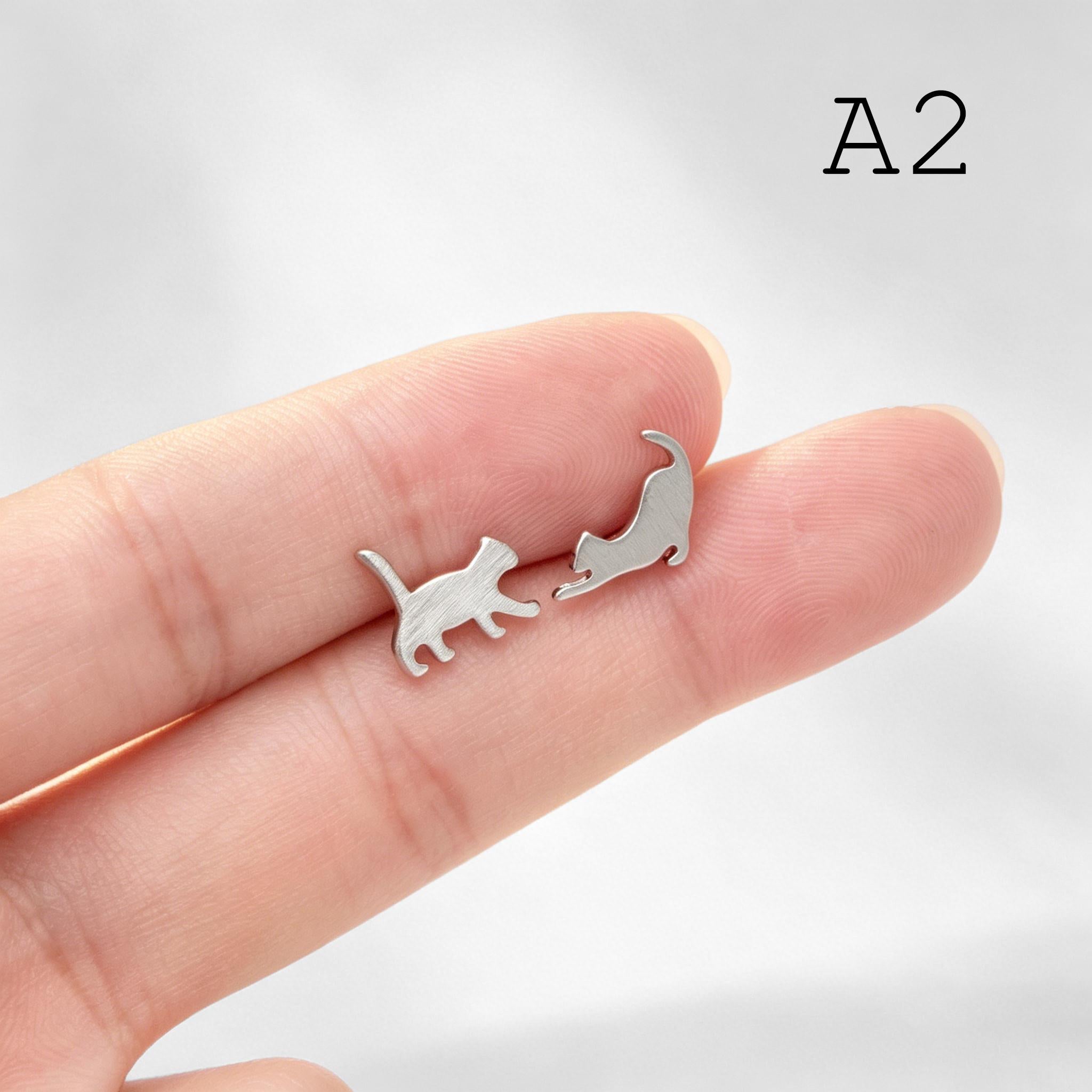 10pcs Cat Asymmetry Earrings, Gold/ Rhodium plated Brass, Pet Animal Stud Earrings (GB-4094)